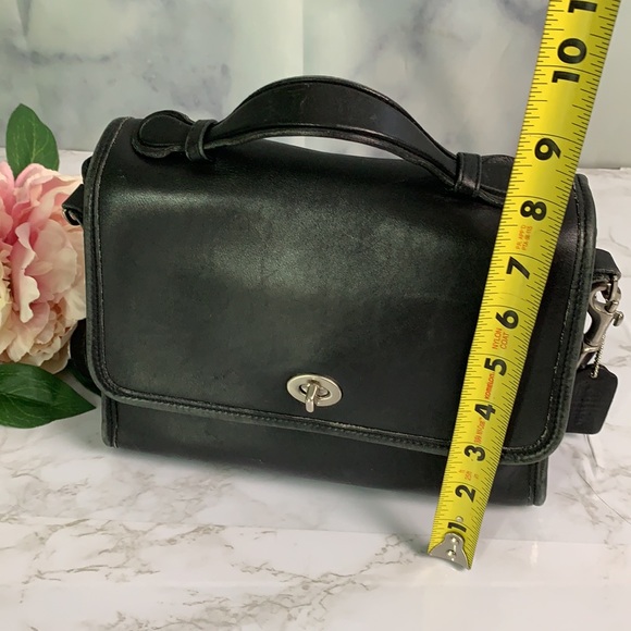 Coach Black Vintage Court 9870 Leather Crossbody Bag - Picture 3 of 9